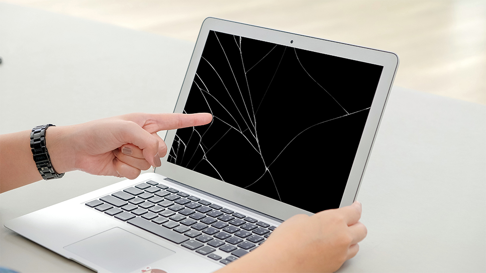 Cracked MacBook screen repair cost St. Louis by CC Repair